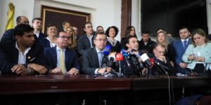 Perpetuar al petrismo en el poder,<br>¿meta de la temprana radicación de reforma al Código Electoral?» itemprop=»image» class=»center» />
				</a>		</div>
		<div class=