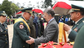 Santos y Gr(r) Mejía, ¿responsables del nido de corrupción al interior de la Aviación?