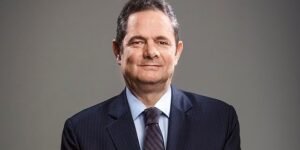 «La tal crisis de la coalición es una farsa»: Vargas Lleras sobre las decisiones de Petro