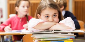 ‘La Generalitat enseña a niños de tres años a masturbarse’ entre si