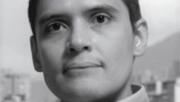 Petro destruye el sistema de salud