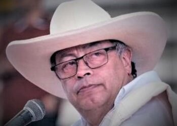 Petro chantajea a la Federación de Cafeteros de Colombia