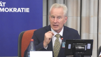 Dr. McCullough: la «hipervacunación» de los niños puede ser la causa del aumento del autismo y la transexualidad