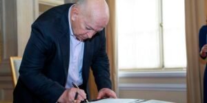 Tras críticas, Oficina del Alto Comisionado para la Paz explica por qué aumentó su planta de personal