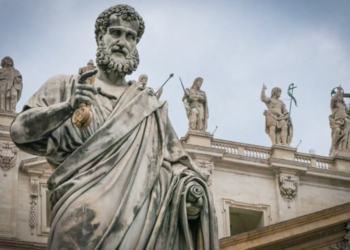 La doctrina bimilenar de la Iglesia católica sobre ‘bendición  a parejas irregulares’ que se pretende remplazar bajo el lodazal de una calculada y sistemática ambigüedad