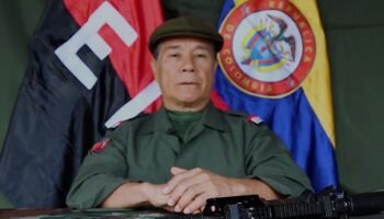 Alias Gabino hace preocupante revelación. El ELN se adhiere al Gobierno Petro en sacar a la gente a las calles. Estas son sus razones