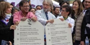 Así se comprometía Petro a no llamar a una Asamblea Nacional Constituyente en caso de llegar al poder