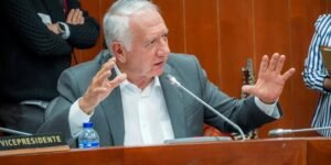 MinSalud habría firmado contrato para apoyar marchas