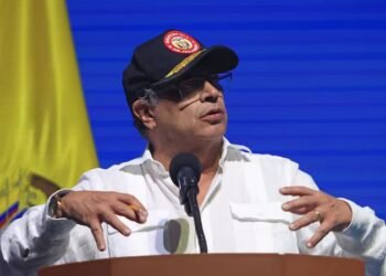 La FLIP advierte a Petro: graves amenazas se ciernen sobre la libertad de prensa en Colombia,