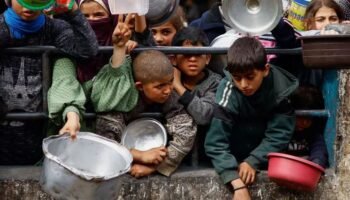 Daniel Briceño criticó a Petro por querer auxiliar a niños palestinos y no “mirar” a menores indígenas de Bogotá