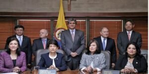 Colombia. La Corte Constitucional retira el crucifijo que presidía sus plenos.. desde hace décadas