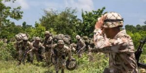 Las decisiones políticas en el Gobierno Petro que están diezmando a la Inteligencia Militar