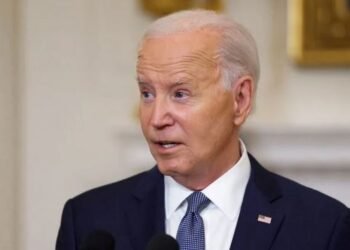 Biden se muestra desorientado en el debate y abre la puerta a su sustitución como candidato demócrata