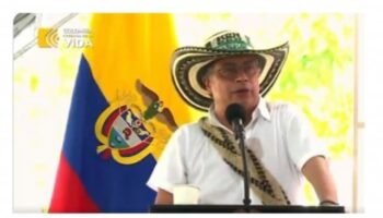 Petro es «corrupto, perezoso y bruto”, dice la prensa… «yo no quiero reelegirme, pero no niego esa posibilidad en un futuro, para poder hacer la pazo hoy», dice el exguerrillero Presidente