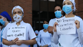 Crítica crisis de salud en Colombia desafía a médicos a mantener calidad en atención