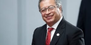 Petro, enredado en aclaraciones sobre su heterosexualidad
