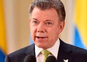 Santos alerta que constituyente de Petro llevaría a “un callejón sin salida”