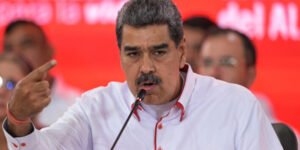 Venezuela impide a expresidentes latinoamericanos ingresar al país para acompañar las elecciones