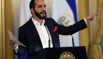 Bukele impulsa la suspensión de todos los aranceles a los alimentos de la canasta básica en El Salvador