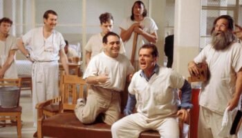 ¿Queda algo normal en esta sociedad?