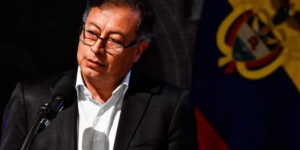 Petro envía a los terroristas del ELN una propuesta «confidencial» para avanzar en las negociaciones