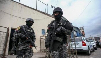 Detienen a 17 personas en Ecuador por formar red de narcotráfico ligada a disidencia de FARC