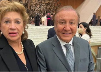 Socorro Oliveros, esposa de Rodolfo Hernández, se despachó contra Gobierno Petro