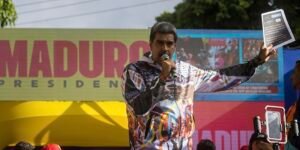 Maduro descendió a la locura total y acusa a la oposición de satanista