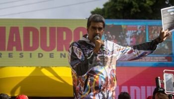 Maduro descendió a la locura total y acusa a la oposición de satanista