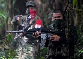 La guerrilla del ELN asesina a dos soldados profesionales en el noreste de Colombia