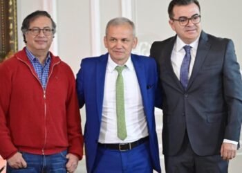 Petro ordena que Olmedo López y Sneyder Pinilla no sean recluidos en guarniciones militares ¿Quiere que los maten en la Modelo o en la Picota?