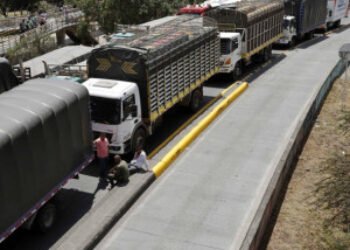 Escasez, mentiras y corrupción