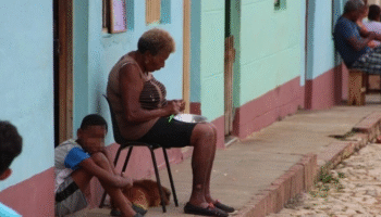 La primera causa del malestar de los cubanos