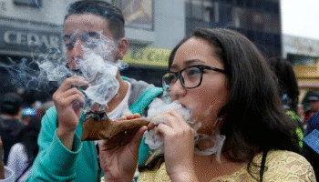 Estudio revela a una Colombia conservadora: se oponen al uso recreativo de drogas y al matrimonio homosexual