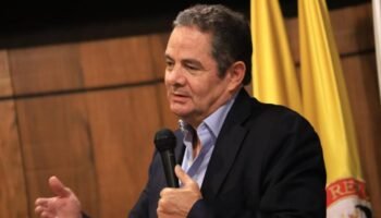 La tributaria, más odio y mentiras | Columna de Germán Vargas Lleras