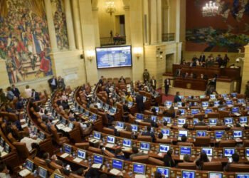 Cámara de Representantes de Colombia pide a Petro reconocer a Edmundo González como presidente de Venezuela