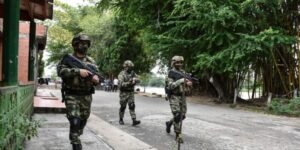 Al menos 13 soldados heridos en ataque con explosivos a base militar en Colombia