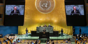 Petro volvió a la ONU con irracional discurso para blanquear las dictaduras