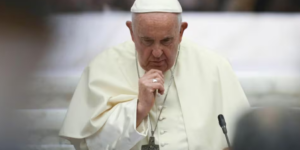 “El aborto es un homicidio y el médico que lo practica un sicario”: papa Francisco