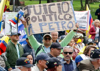 ¿Se está preparando Petro para enfrentar su destitución?