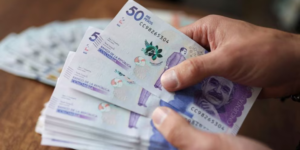 Salario mínimo, reforma laboral y dólar: Fedesarrollo destapa las cartas de lo que se avecina para la economía colombiana