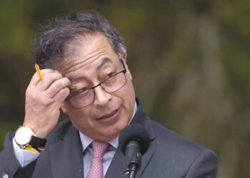 ¡Ay Petro no te rajes!