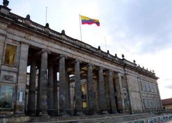 Bancada provida en Colombia intensifica su lucha legislativa contra el aborto