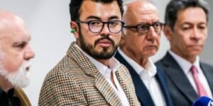 EPS intervenidas y circulares sobre aborto y menores transgéneros: Así fue la gestión de Luis Carlos Leal en la Supersalud