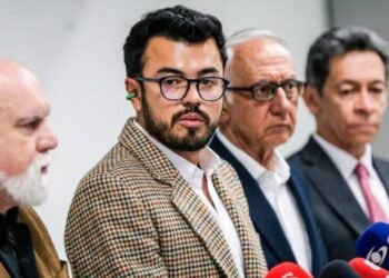 EPS intervenidas y circulares sobre aborto y menores transgéneros: Así fue la gestión de Luis Carlos Leal en la Supersalud