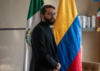 Abren investigación disciplinaria en contra del exembajador de Colombia en México