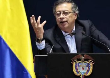 Crecen cultivos de coca en Colombia y Petro ofrece comprarlos con dinero público