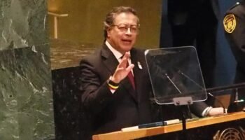 Petro, cuestionado por gastar más de 380.000 euros en medir su popularidad en Colombia