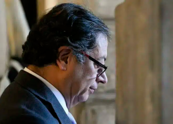 Petro sufre dos derrotas en menos de una semana en el Congreso