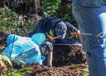 La salvaje forma en que las disidencias de las Farc están matando a niños en el Cauca: hay fosas hasta de diez cuerpos